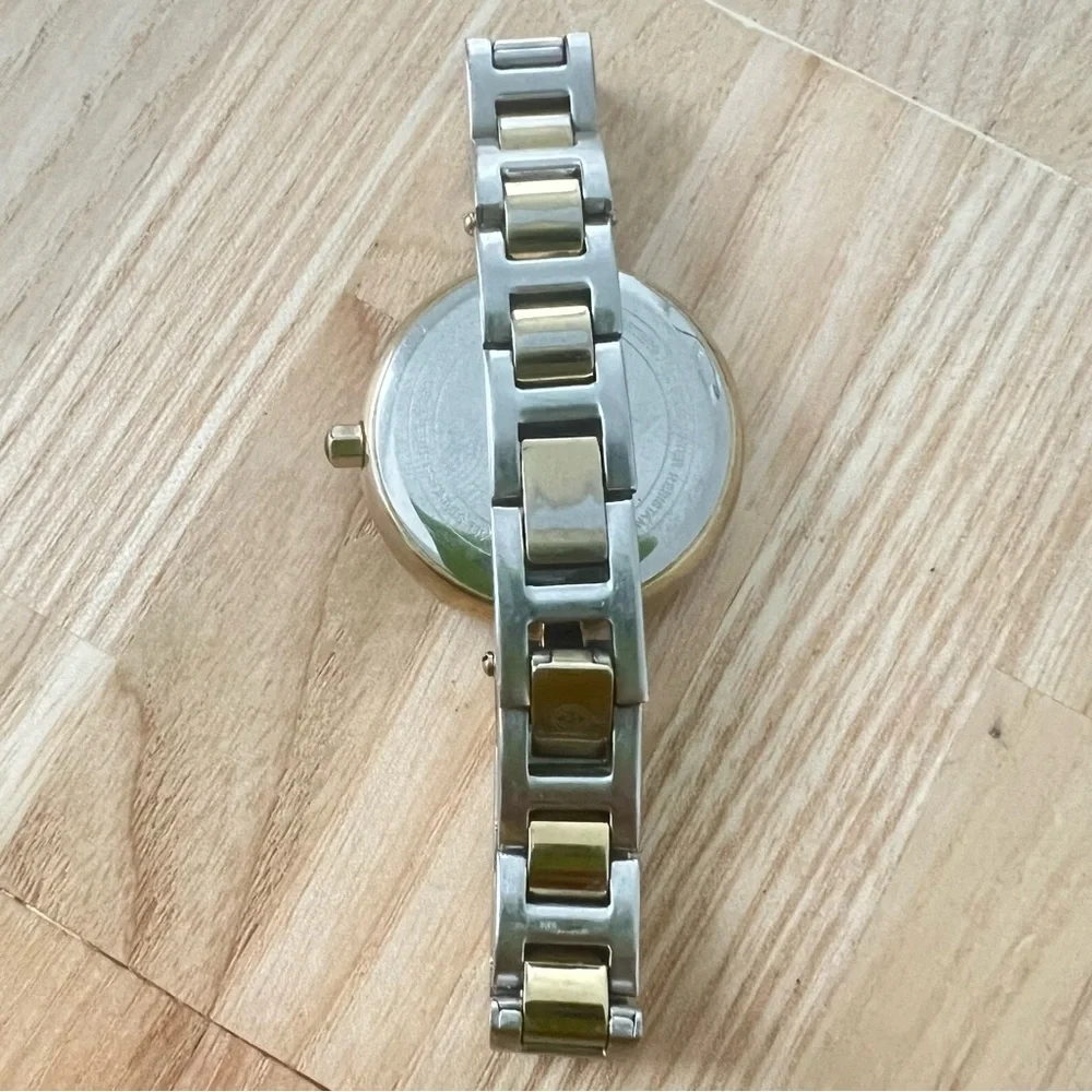 Relic ladies Camille two-toned champagne gold tone watch NEW BATTERY